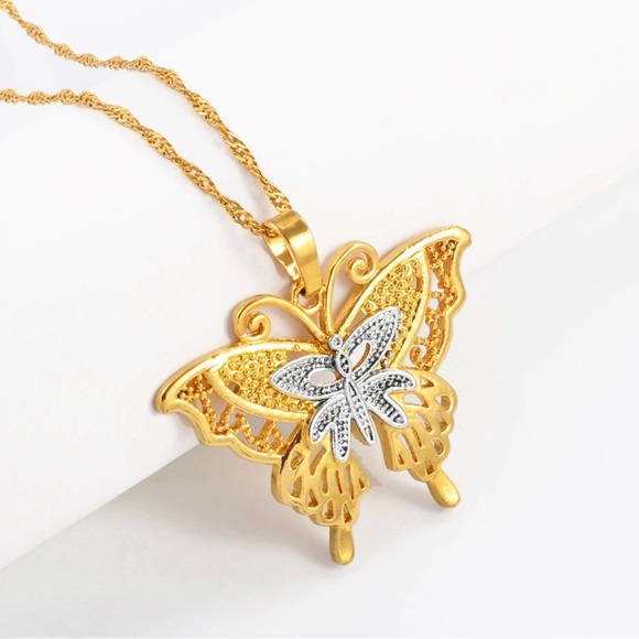 Butterfly necklace - Picture 2 of 5